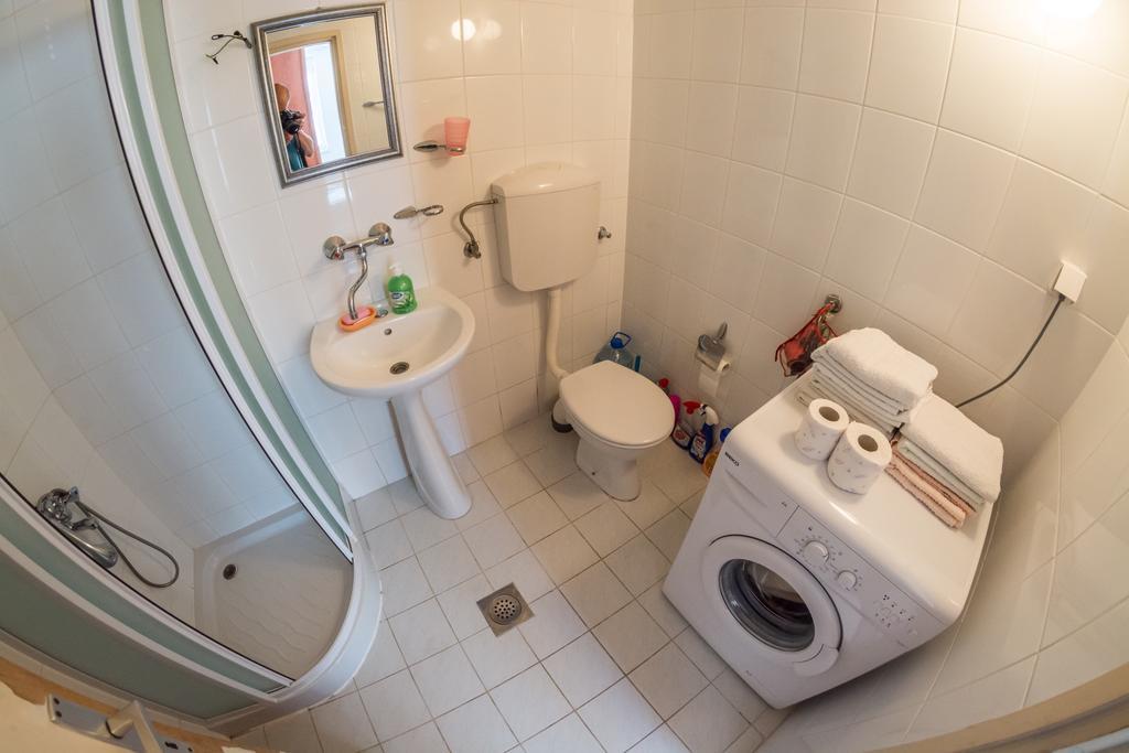 Apartment Vera Pluzine Luaran gambar